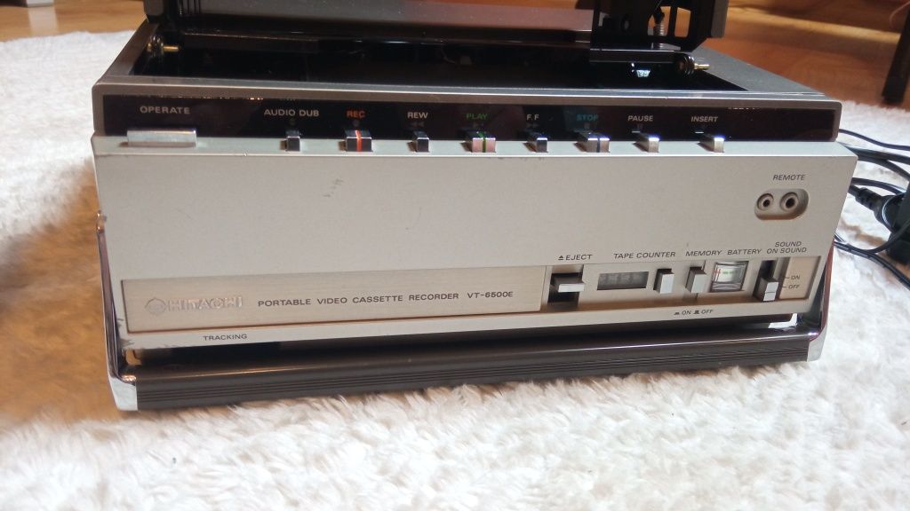 Hitachi VT-6500E VHS Recorder śliczny, sprawny lata 80'