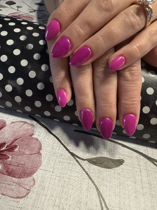Przedluzenie paznokci /hybryda/pedicure