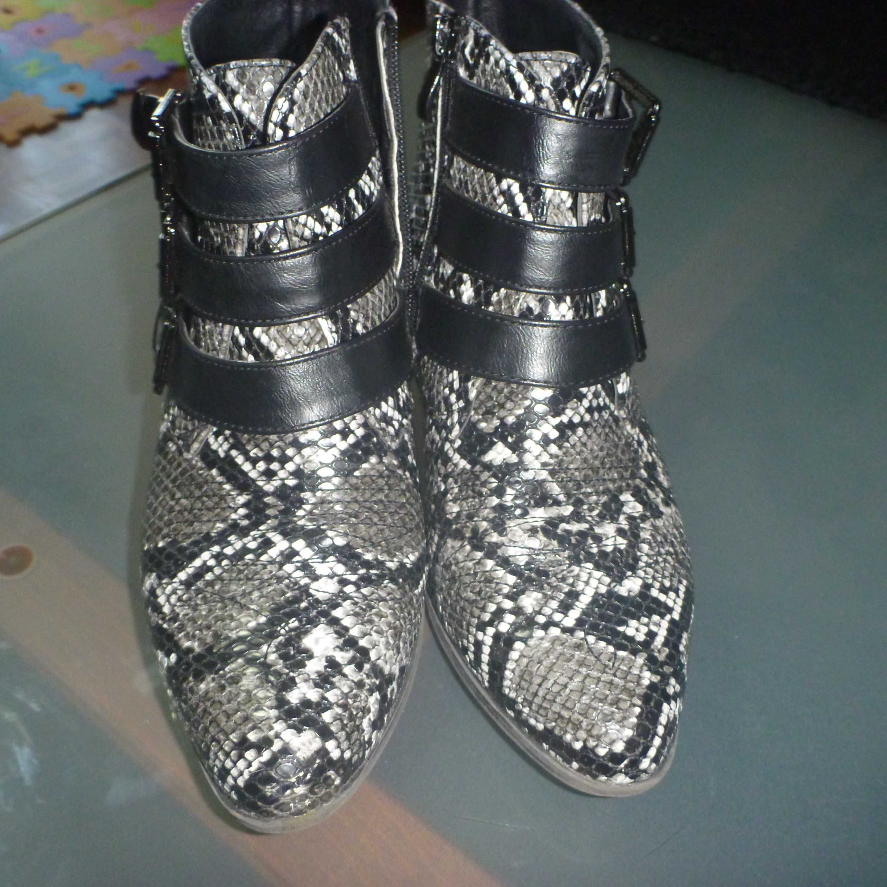 Botins animal print