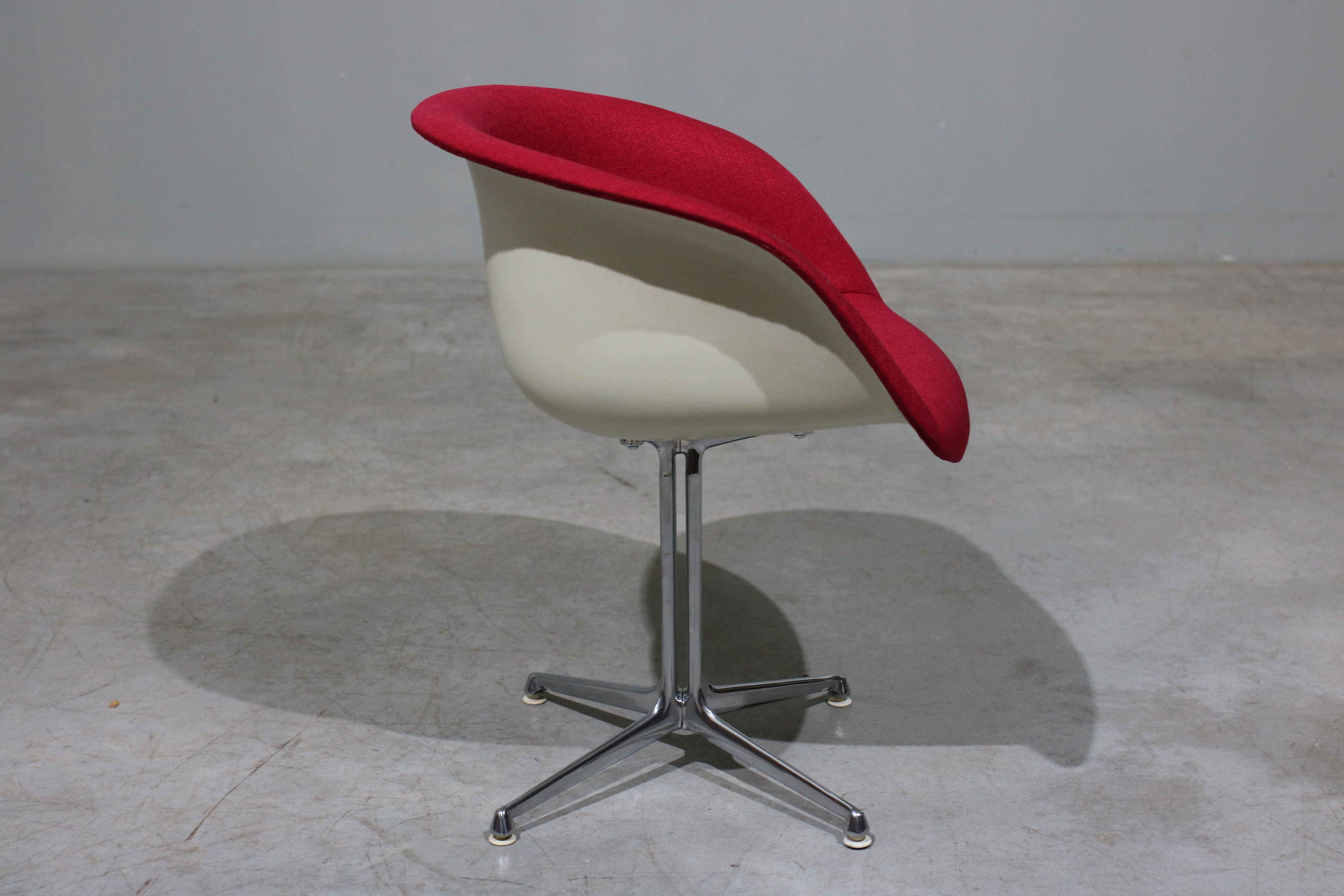 Cadeiras Charles and Ray Eames modelo "La Fonda" | Herman Miller