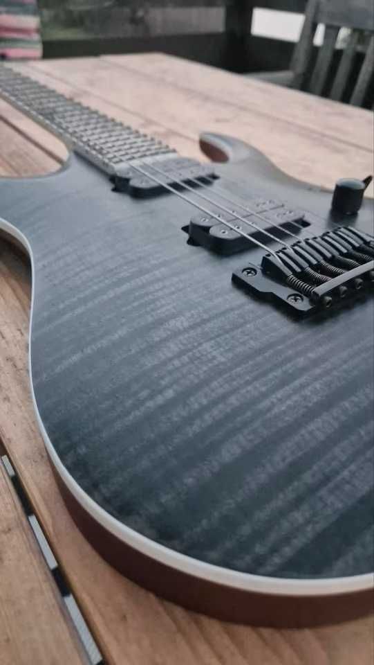 Przepiękna Ibanez RGA Iron Label oddam w dobre ręce