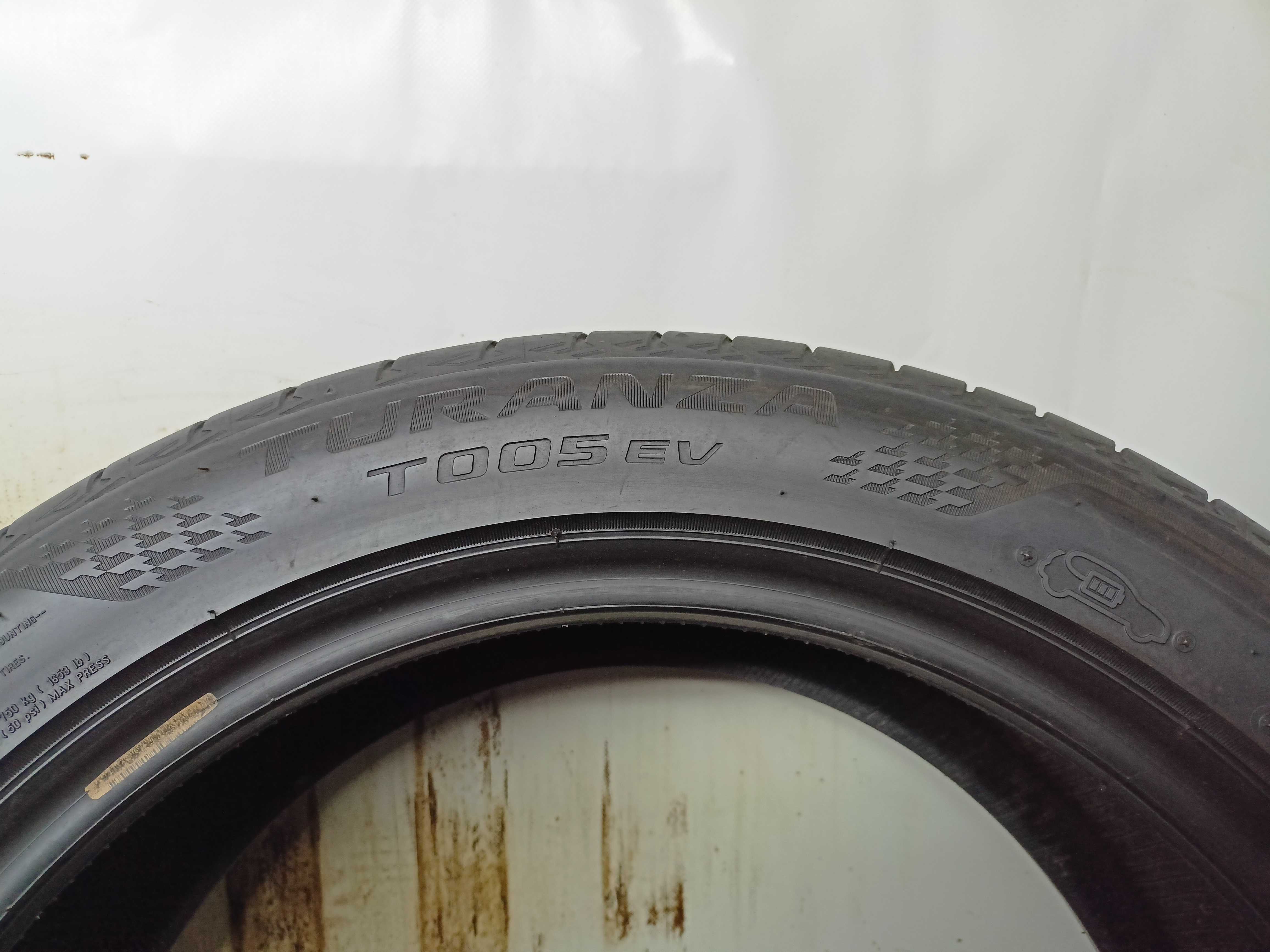 Bridgestone Turanza T005 EV 235/45/18 2023r. 98W 2x6,2mm (4128)