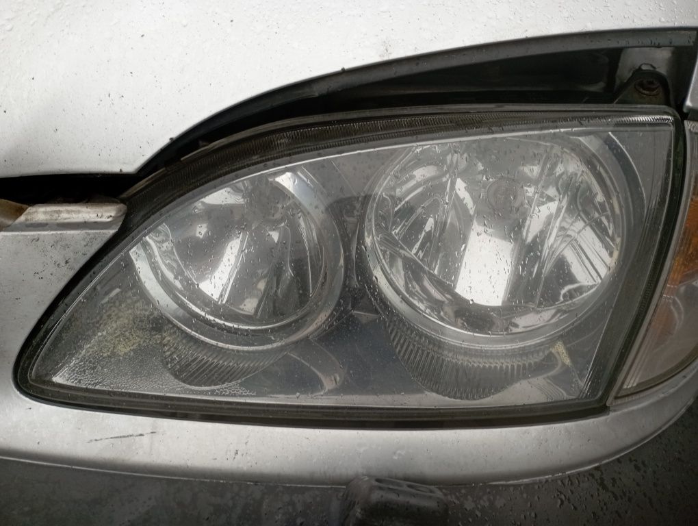 Ótica de Toyota Avensis T22 1.6VVTI
