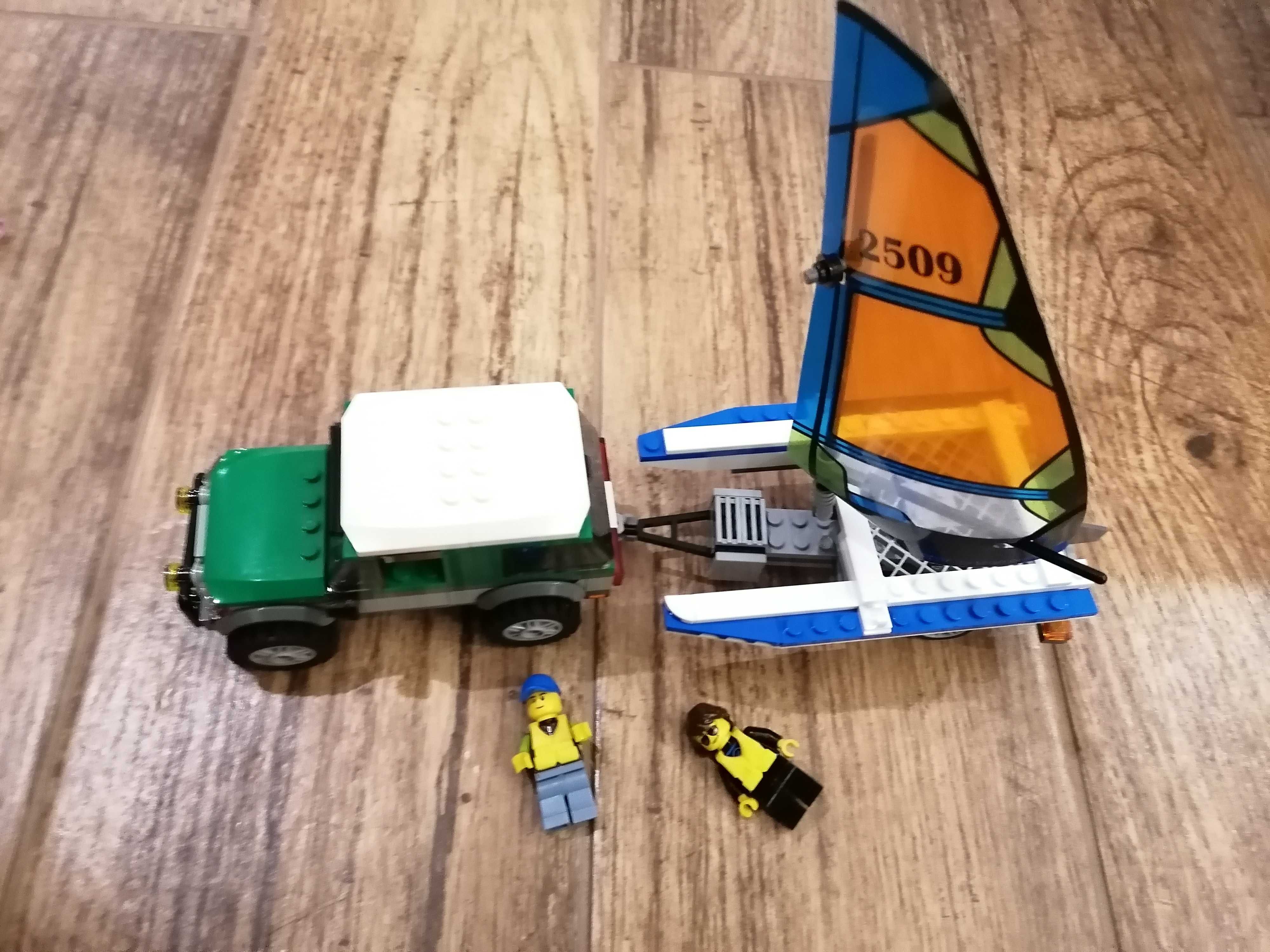 LEGO 60149 City - Terenówka 4x4 z katamaranem