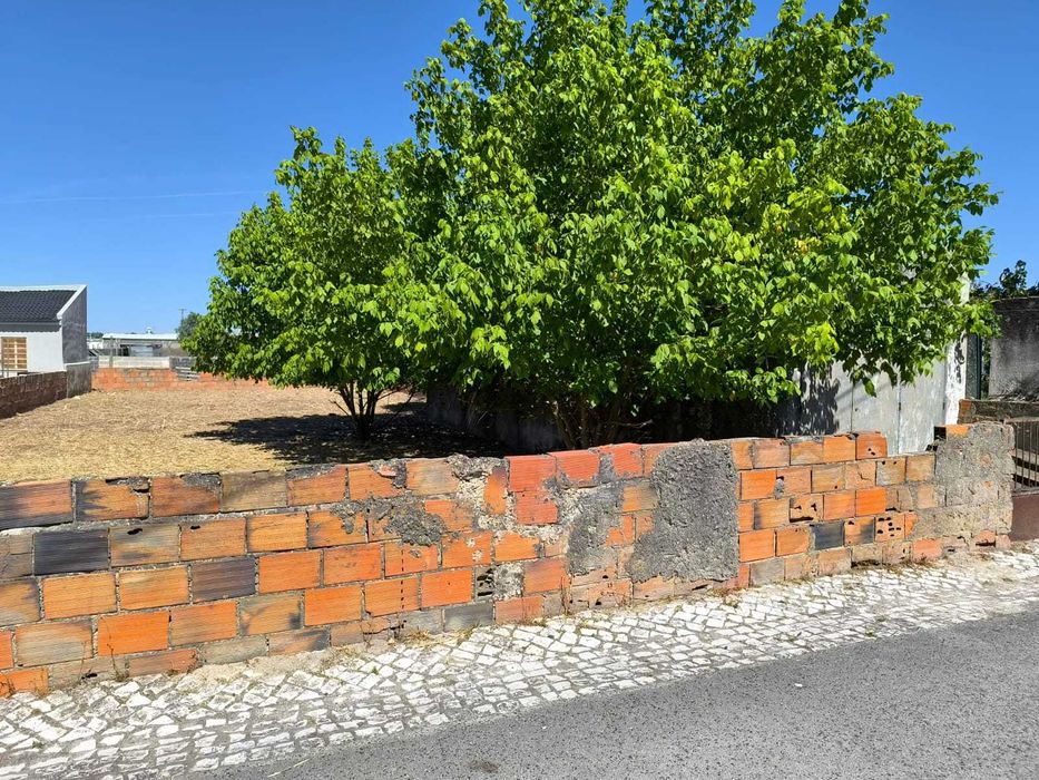 lote terreno com projecto iniciado