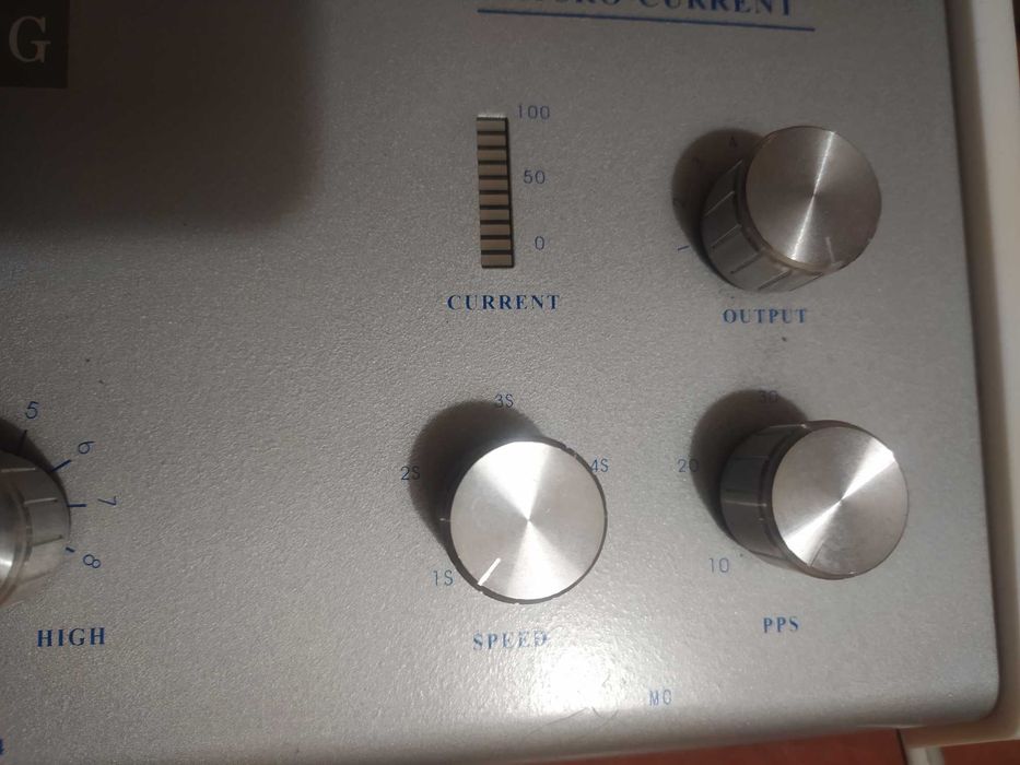 Elektro stymulator do liftingu skóry