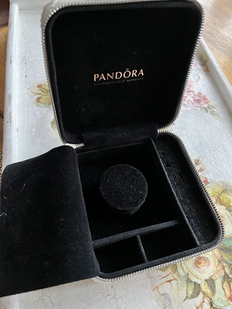 Pandora szkatułka na bizuterię