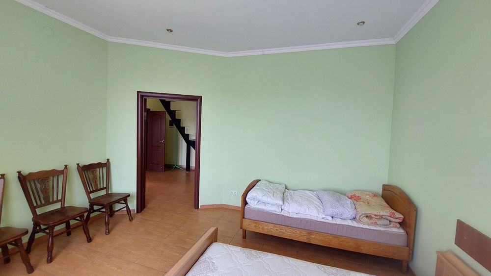 Оренда частини будинку. Вул.Покровська.