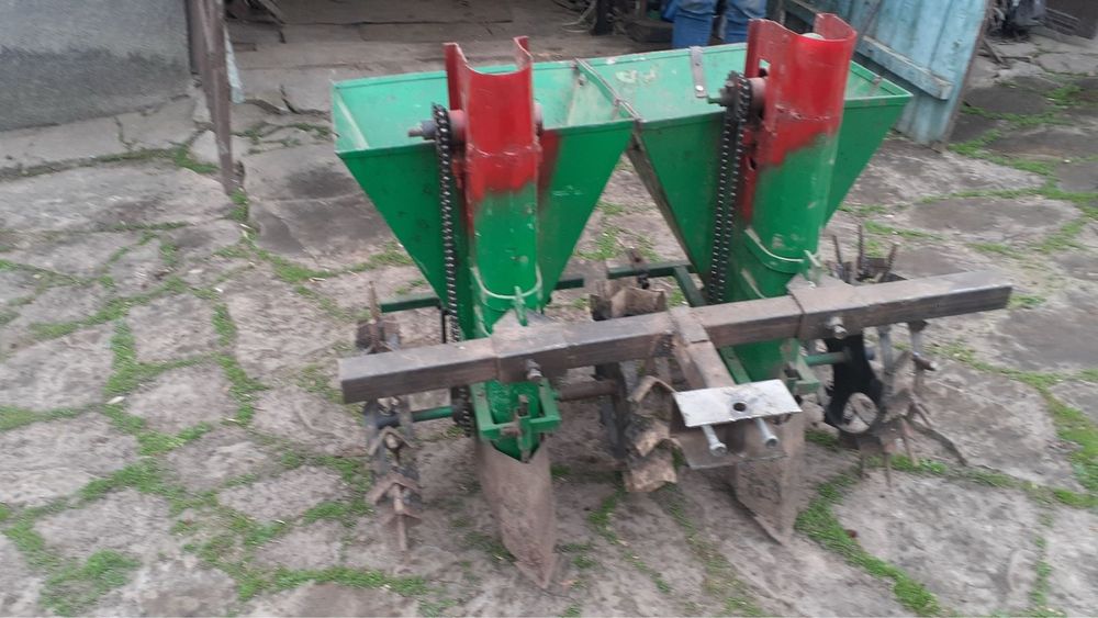 Картоплесаджалка