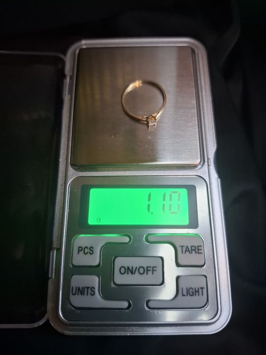 Золота каблучка 16р з діамантом 0.1ct