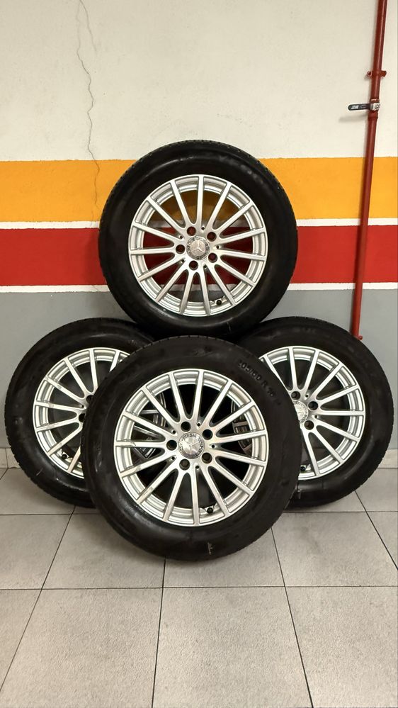 Pneus 205 60 R 16