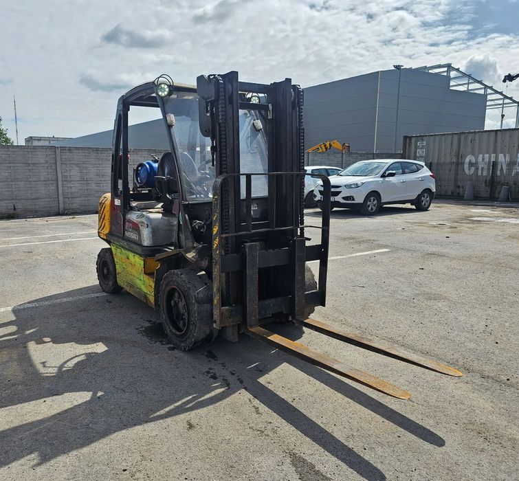 Nissan UGD 02A30PO / LPG / UDŻWIG 3000KG / MASZT 3.00M