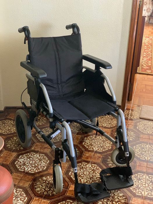 Cadeira de rodas em alumínio “Eurochair 2 pro”