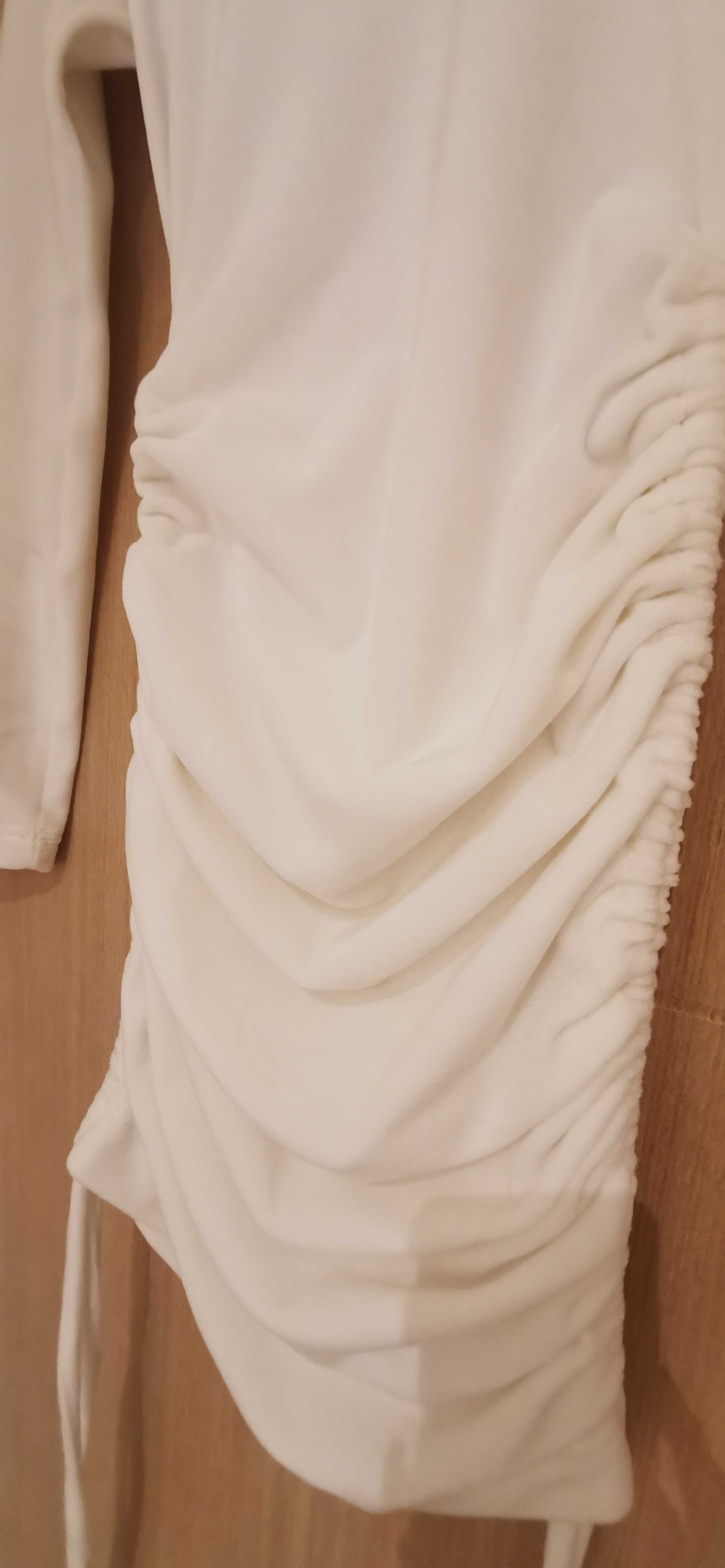 Welurowa sukienka Ivon, rozmiar 34 kolor śmietankowy