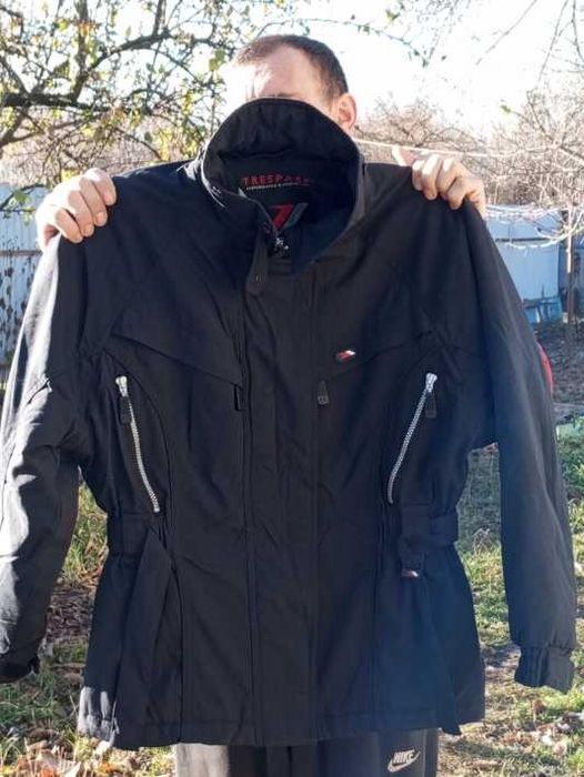 Брендовая черная мужская куртка парка Trespass Оригинал. Качество!!!
S