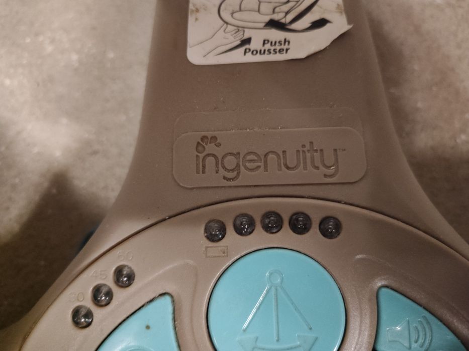 Bujaczek z napędem elektrycznym dla niemowlęcia ingenuity