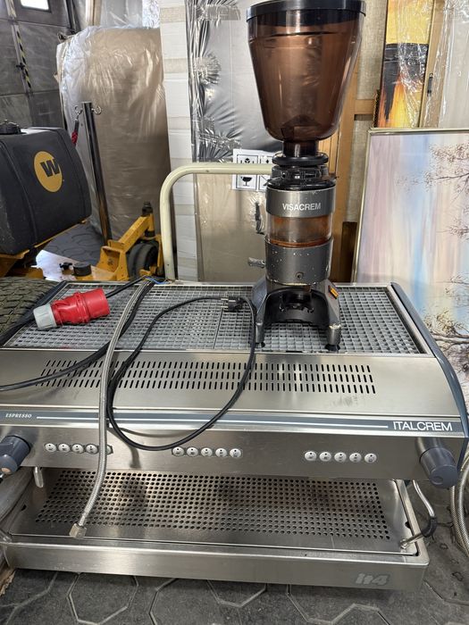 Ekspres kolbowy ITALCREM IT4  (3 grupowy)