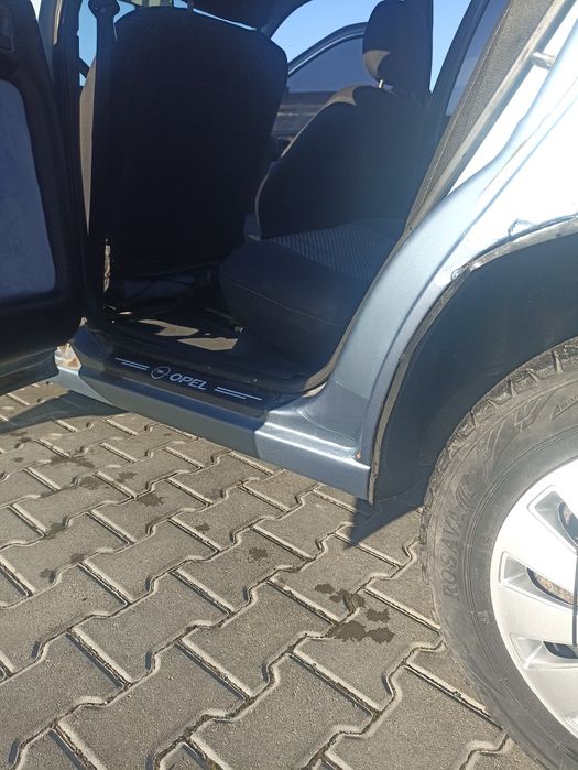 Продам авто технічно і візуально у доброму стані.