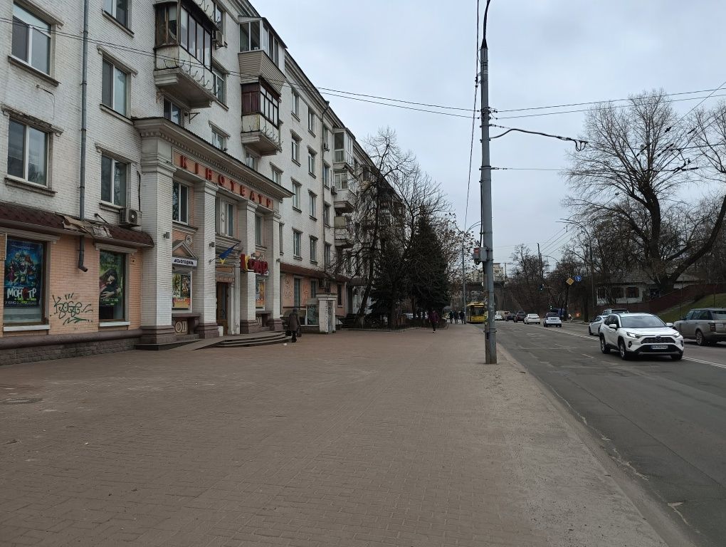 Помещение  300м.кв, ул.Вышгородская.Куреневка