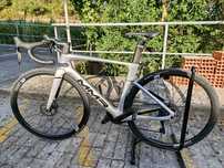 MMR Tam S em carbono como nova mudanças elétricas D2 Shimano 105