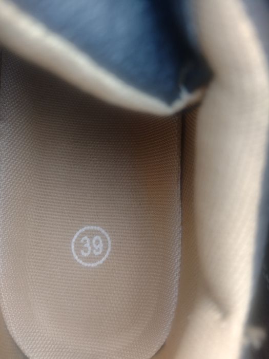 Рабочие ботинки с железным носком