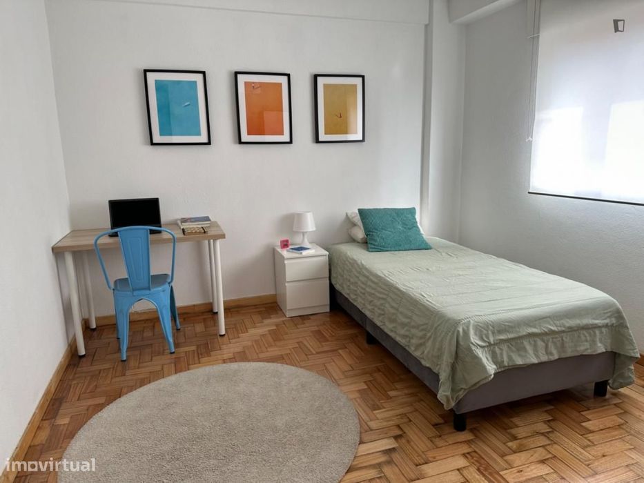Quarto - localizado em Ramalde Porto