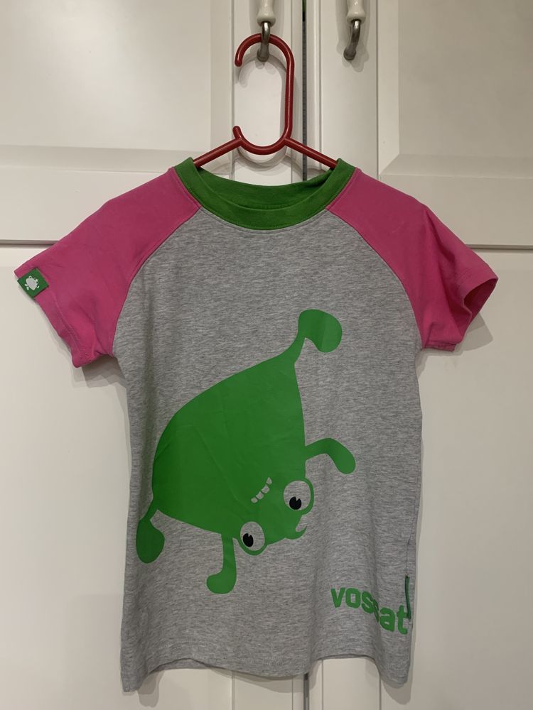 T-shirt Vossatassar r. 116/122