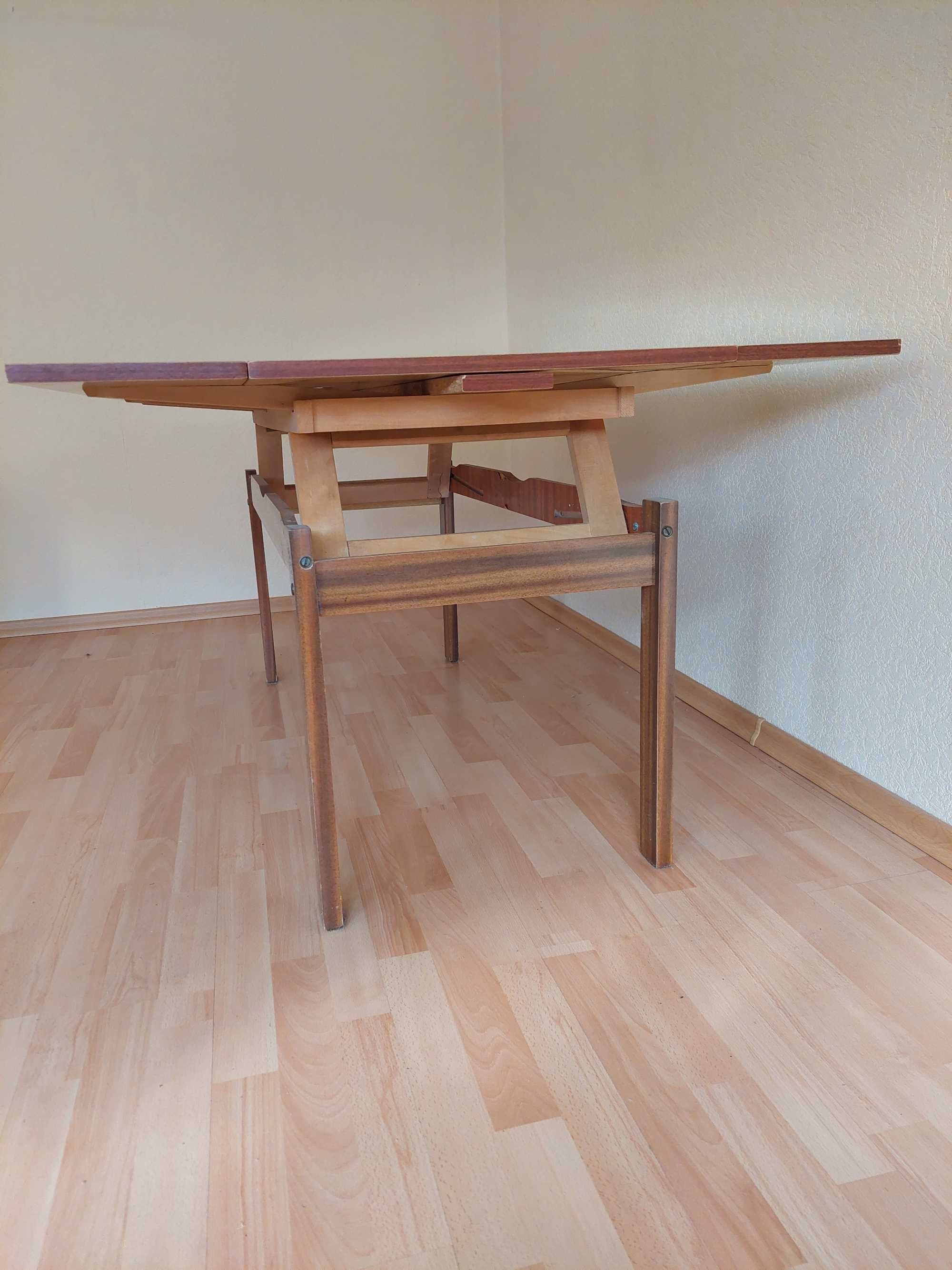 Meble z opróżnianego mieszkania