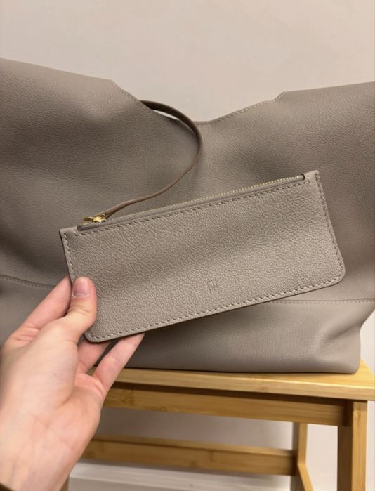Mala Carolina Herrera - charro insignia hobo
