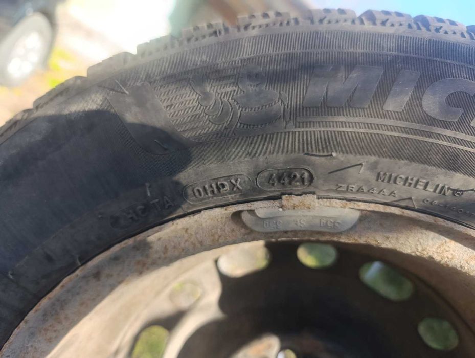 Продам Б/У резину на 15 з дисками 5/114/3