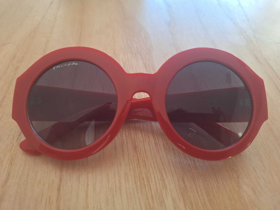 Óculos Vermelhos, novos, marca Purple