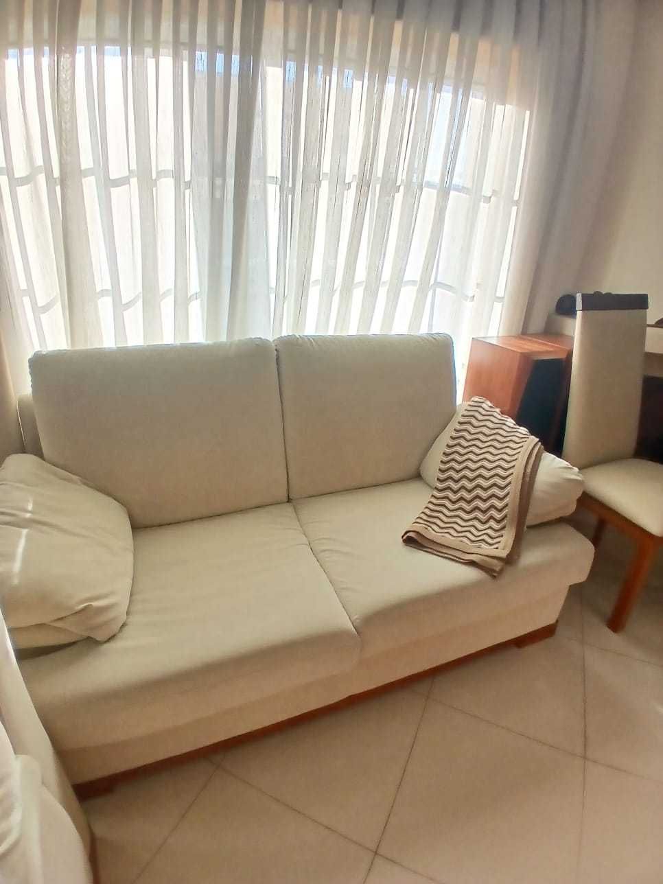 2 Sofás em tecido