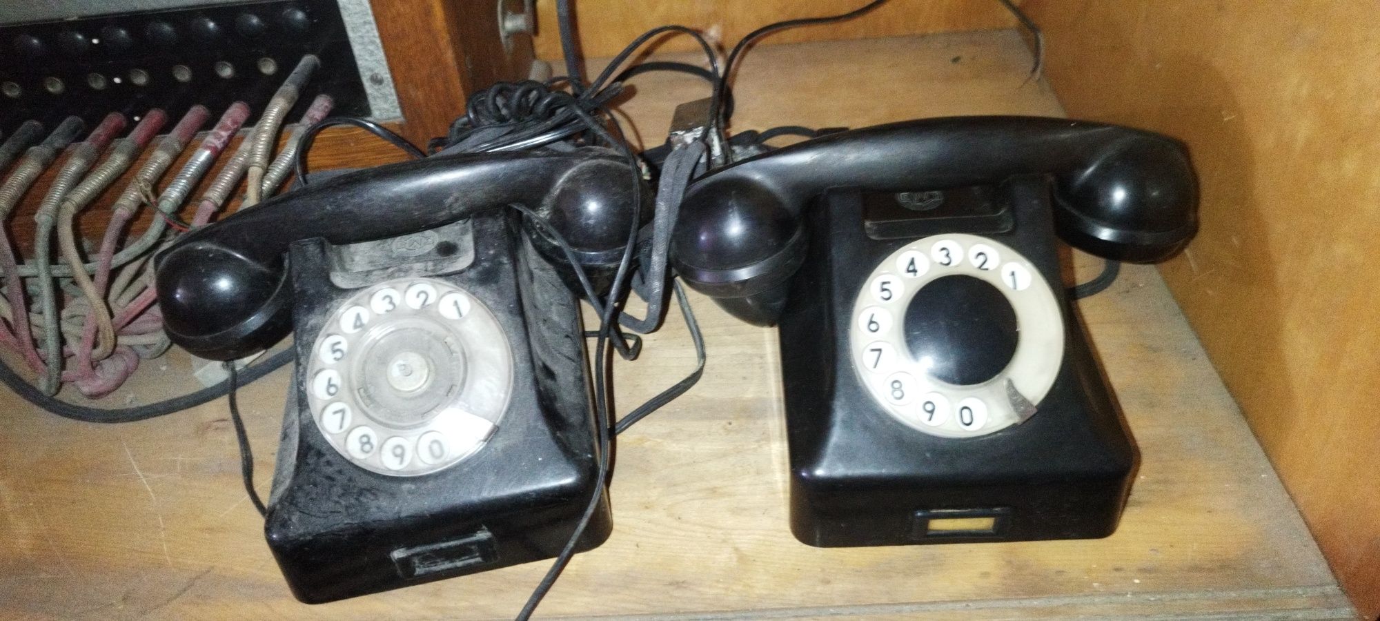 2 stare telefonu