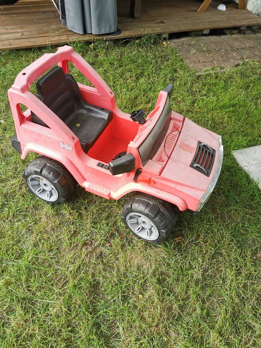 Auto na akumulator. Brak akumulatora. Urwana kierownica.