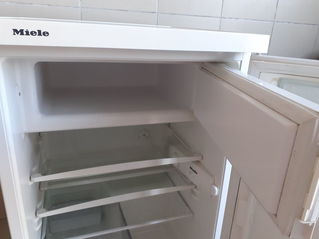 Холодильник маленький барный  Miele из Европы. Немецкое качество миле