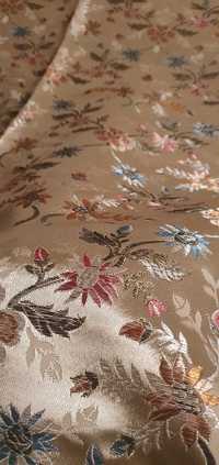 Colcha, cortinado ou toalha florida vintage em pura seda
