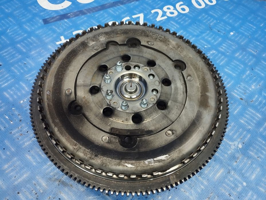 Зчеплення Vito W639 Кошик Диск Вито в 639 маховік Віто в639