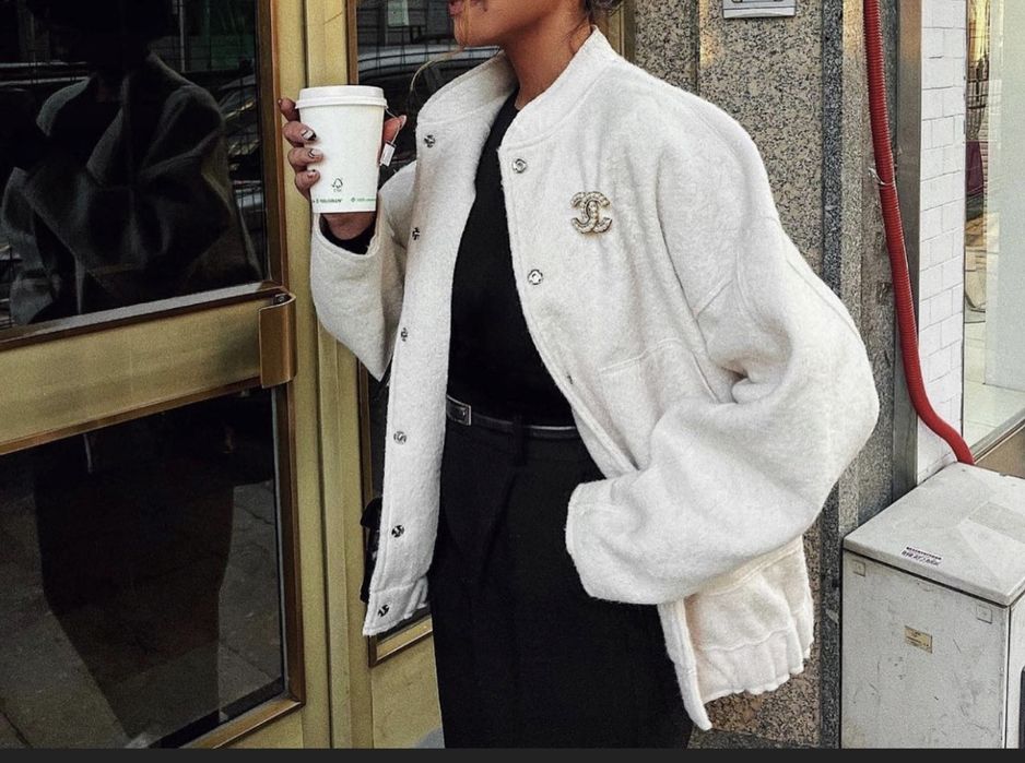 Kurtka bomberka boucle kremowa Zara oversize xs-s