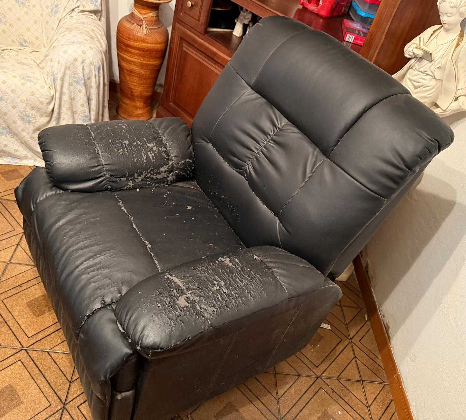 Poltrona com sistema de massagens