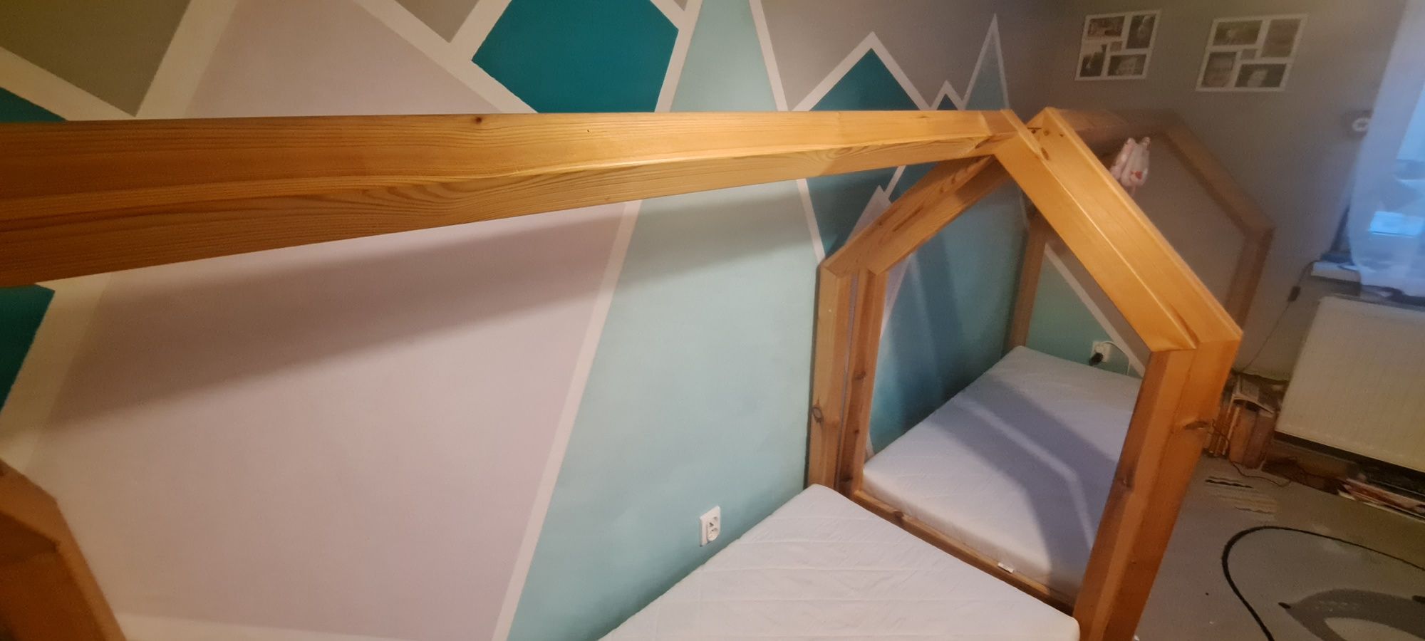 Łóżeczko typu domek