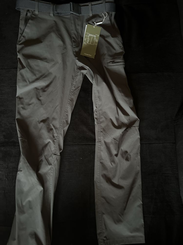 Sprzedam nowe (metki) spodnie firmy brasher UK rozmiar 32