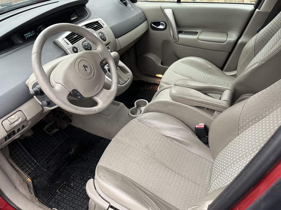 Renault Scenic  2.0 безнзин  АКПП