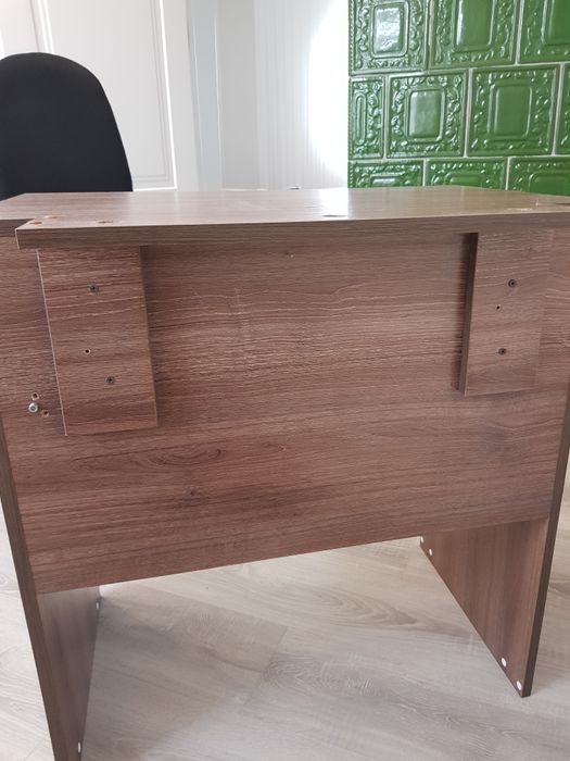 Стіл та стілець для комп'ютера чи ноутбука