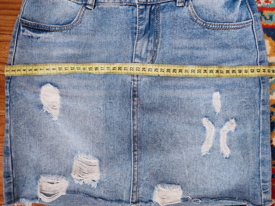 Джинсова спідниця в гарному стані