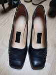 Buty damskie na obcasie 35