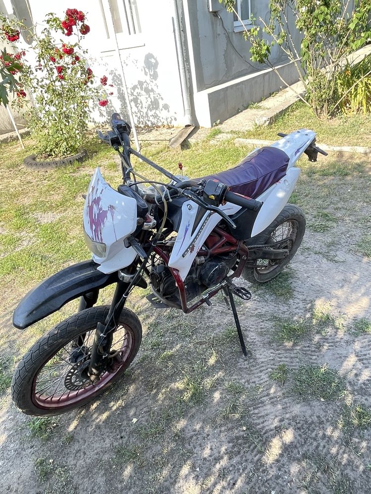 Продам мотоцикл Kayo/Viper.
