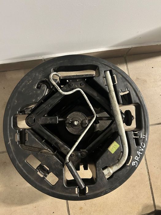 Fiat Bravo II lewarek zestaw naprawczy kola