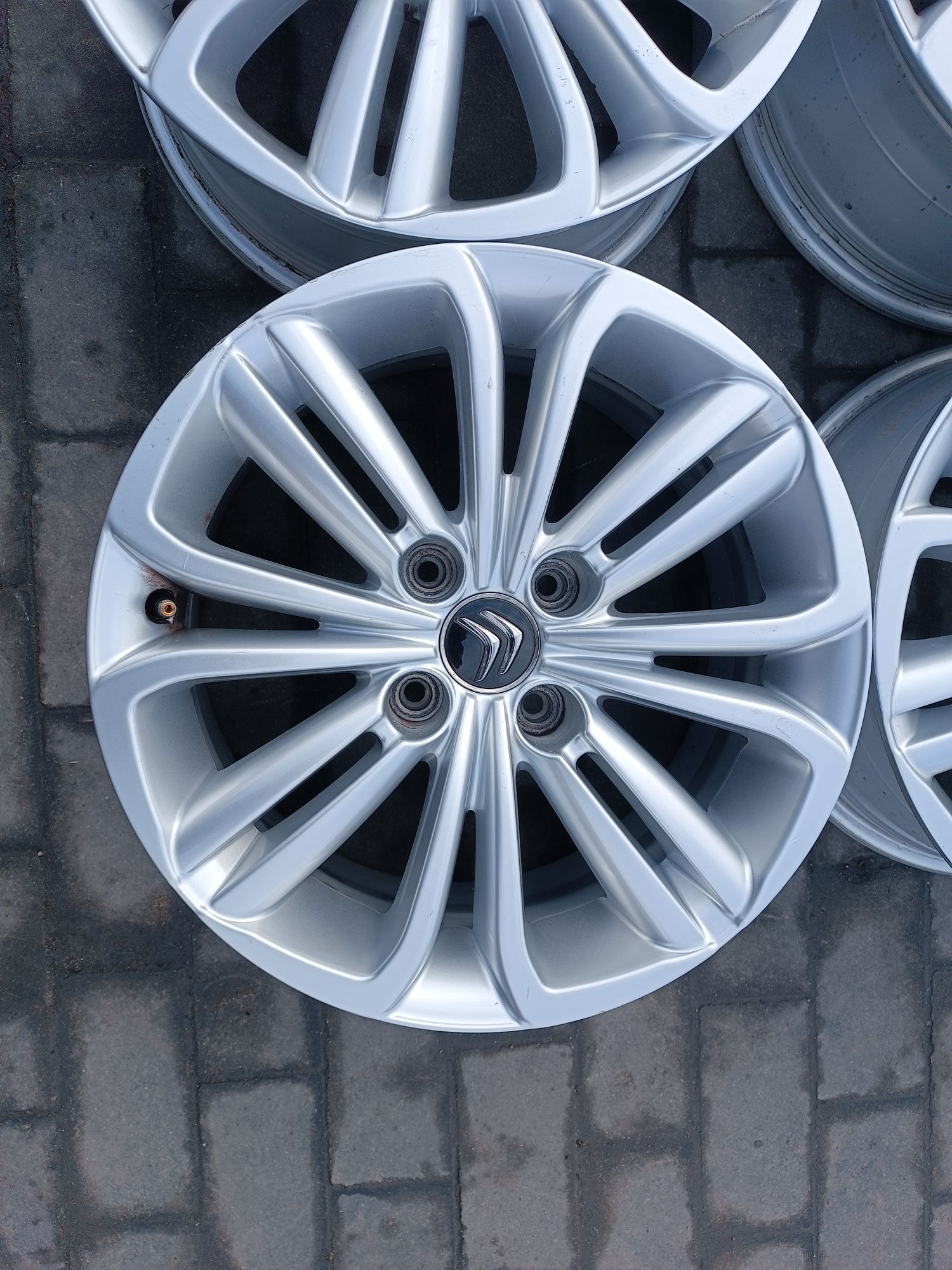 Felgi Alu Citroen C4 C5 4x108 ET29 7J16