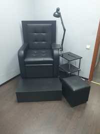 Продам кресло педикюрное в комплекте новое