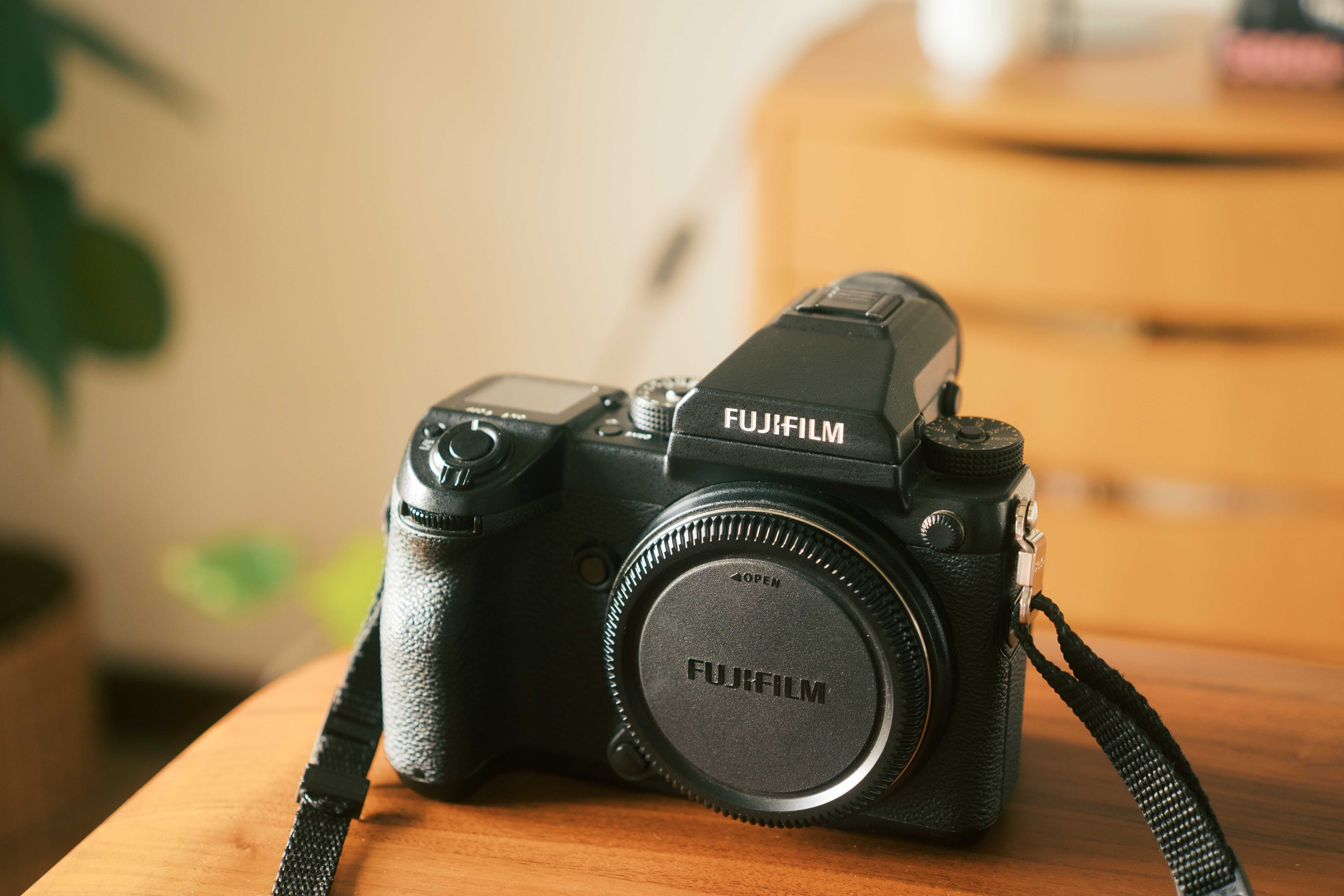 Fujifilm GFX 50S com 3 lentes - 16.000 disparos